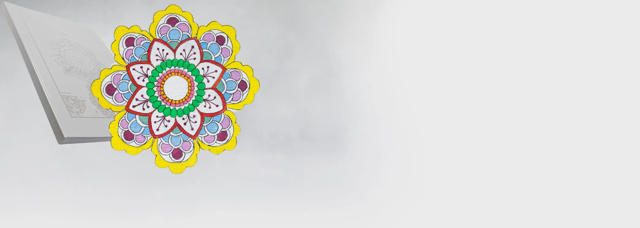 Malbücher & Mandalas Collage Symbolbild