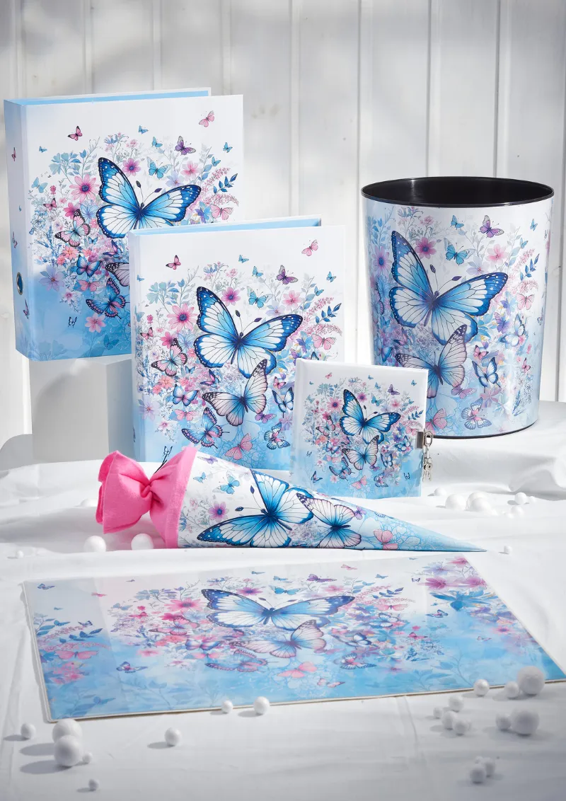 Schulsachen mit Schmetterlingsmuster Symbolbild